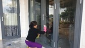 Một hộ dân ở Đắk Lắk liên tục bị “khủng bố” bằng sơn và mắm tôm