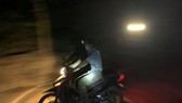 Lâm tặc táo tợn dùng dao uy hiếp cán bộ cướp gỗ tang vật
