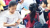 Trẻ em biết làm điệu chừng mực là điều cần thiết. Ảnh: HIẾU NGHĨA