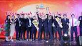 Nhiều cán bộ nhân viên đạt thành tích xuất sắc năm 2019 đã được vinh danh và tưởng thưởng rất cao