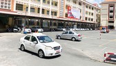 Thực hành lái ô tô tại Trường Cao đẳng nghề số 7, sáng 22-8. Ảnh: CAO THĂNG