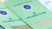 Hưu trí vẫn đi làm thì có phải đóng BHXH không?