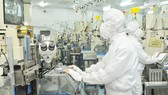 Sản xuất linh kiện IC bán dẫn tại Công ty Mtex (Nhật Bản) trong KCX Tân Thuận, TPHCM. Ảnh: CAO THĂNG