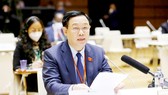Chủ tịch Quốc hội Vương Đình Huệ phát biểu tại hội nghị