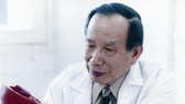 Giáo sư Từ Giấy