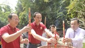 Dâng hương kỷ niệm 60 năm Ngày thành lập Mặt trận Dân tộc giải phóng miền Nam Việt Nam