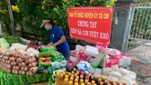 Nhiều mô hình tình nguyện hỗ trợ người dân những ngày giãn cách phòng, chống dịch Covid-19
