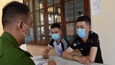 Cơ quan Công an làm việc với các đối tượng hoạt động cho vay nặng lãi