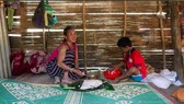 Một gia đình thuộc diện hộ nghèo tại thôn Sa Trầm.