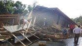 Quảng Trị: Hướng Việt tan hoang sau lũ, 2 lần thả hàng cứu trợ khẩn cấp bằng trực thăng