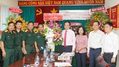 Đồng chí Trần Lưu Quang thăm, chúc mừng các cơ quan báo chí