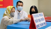 Cử tri TPHCM bỏ phiếu chọn đại biểu Quốc hội và đại biểu HĐND các cấp