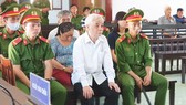 Giảm án cho cựu chánh án tòa án cùng 3 thuộc cấp tham ô tài sản