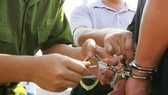 Bắt thủ kho tham ô 631 triệu đồng