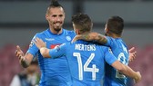 Crotone - SSC Napoli 0-1: Napoli trở thành nhà vô địch mùa đông