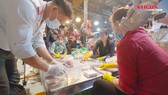 Kiểm tra thực phẩm tết từ chợ đầu mối, kho lạnh