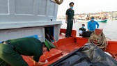 Bắt 2 tàu chở số lượng lớn dầu không rõ nguồn gốc trên vùng biển Kiên Giang