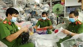 An Giang: Tạm giữ trên 14.400 sản phẩm không rõ nguồn gốc