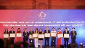 Huawei Việt Nam vinh dự nhận bằng khen