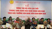 Giải thưởng văn nghệ dân gian vẫn “đóng cửa” với y học cổ truyền