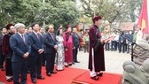 Thành kính dâng hương tưởng niệm các Vua Hùng