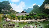 Tái khởi động du lịch: Vừa mừng, vừa lo