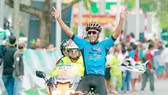 Nieto vui mừng tại đích đến. Ảnh: DƯƠNG THU
