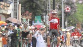 Hai tay đua về đầu chặng 3.