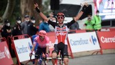 Tim Wellens mừng chiến thắng ở chặng 14 Vuelta a Espana. Ảnh: Getty Images