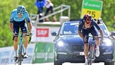 Màn đọ nước rút nghẹt thở giữa Richard Carapaz và Jakob Fuglsang
