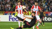 Pha ghi bàn tuyệt đẹp của Oliver Giroud vào lưới Crvena Zvezda. Ảnh: Getty Images.