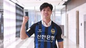 Công Phượng trong màu áo CLB Incheon