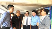 HLV Park Hang-seo trao đổi cùng lãnh đạo Công ty VJ và Trung tâm Hajko. Ảnh: Thanh Đình