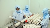 Banks direct credit flow into manufacturing, business sectors