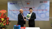 Vietnam Film Institute receives valuable documentaries from Netherlands