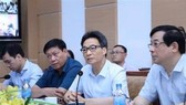Deputy Prime Minister Vu Duc Dam, head of the National Steering Committee for COVID-19 Prevention and Control, speaks at the meeting. (Photo: VNA)