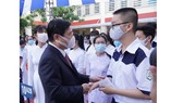 Chủ tịch UBND TPHCM Nguyễn Thành Phong dự lễ khai giảng tại Trường THPT Mạc Đĩnh Chi