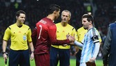 Ronaldo rất yêu mến đất nước Argentina của Messi. Ảnh: Zimbio