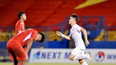 U18 Việt Nam có thế trận lấn lướt trước Singapore. Ảnh: NGUYỄN NHÂN