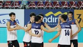 Đội tuyển bóng chuyền nam quốc gia vẫn tạm thời tập huấn tại Trung tâm HLTTQG Hà Nội.