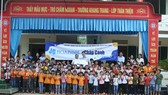 Tập đoàn Xây dựng Hòa Bình trao tặng 100 tủ sách trong chương trình “Chắp cánh ước mơ”