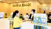 Khách hàng giao dịch tại Nam A Bank Thừa Thiên - Huế