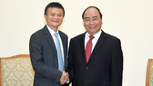 Thủ tướng Nguyễn Xuân Phúc tiếp ông Jack Ma Chủ tịch Tập đoàn thương mại điện tử Trung Quốc Alibaba. Ảnh: VGP