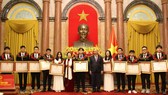 Chủ tịch nước Nguyễn Xuân Phúc tuyên dương đoàn học sinh đạt giải quốc tế