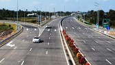 Chính phủ trình Quốc hội đầu tư 3 dự án đường bộ cao tốc phía Nam