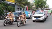 Huyện Nhà Bè ra quân lập lại trật tự lòng, lề đường