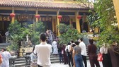 Cán bộ không dự các lễ chùa, lễ hội nếu không được phân công