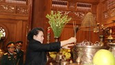 Chairwoman of the National Assembly Nguyen Thi Kim Ngan offered incense to late President Ho Chi Minh at the Da Chong (K9) historical relic site on March 3 (Photo: VNA)