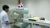Vietnam, France bolster cooperation in cancer treatment