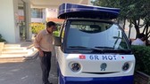 An electric car to collect organic waste
